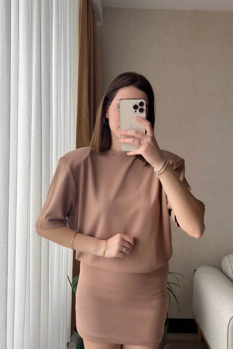 Premium Sütlü Kahve Vatkalı Elbise