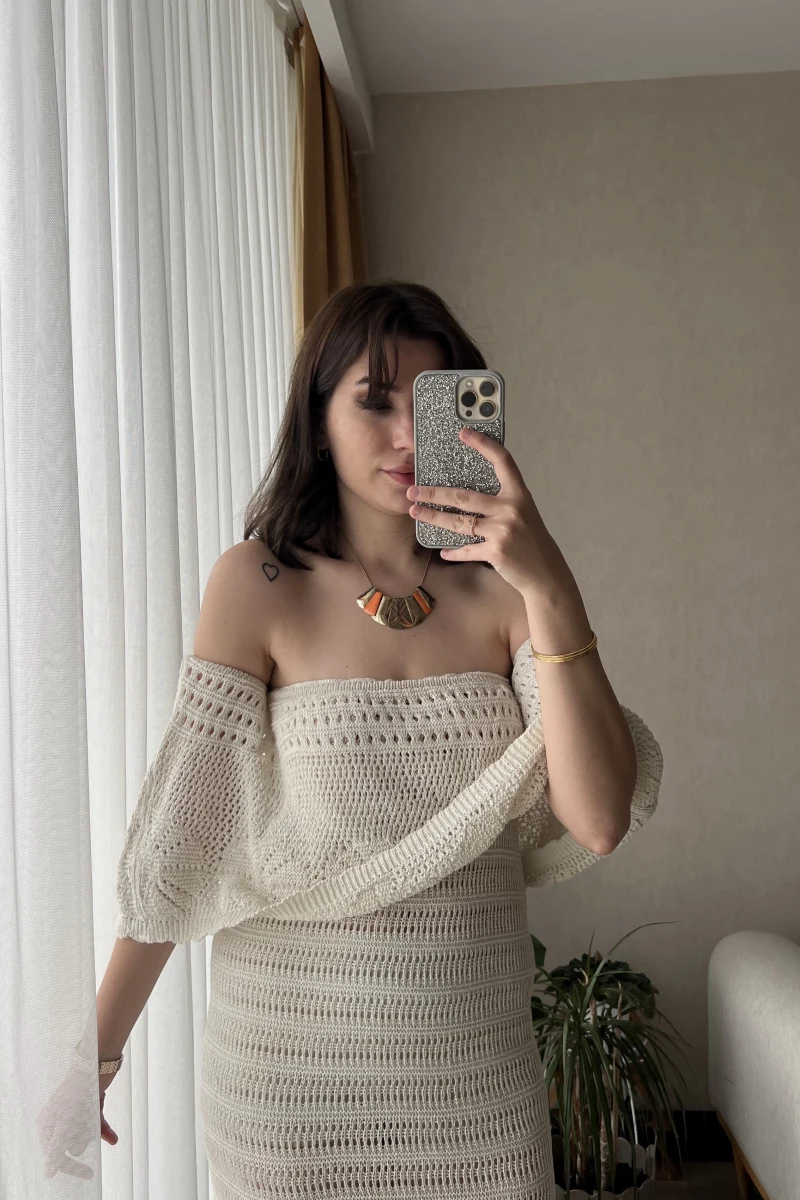 Sahil Elbise Krem Triko