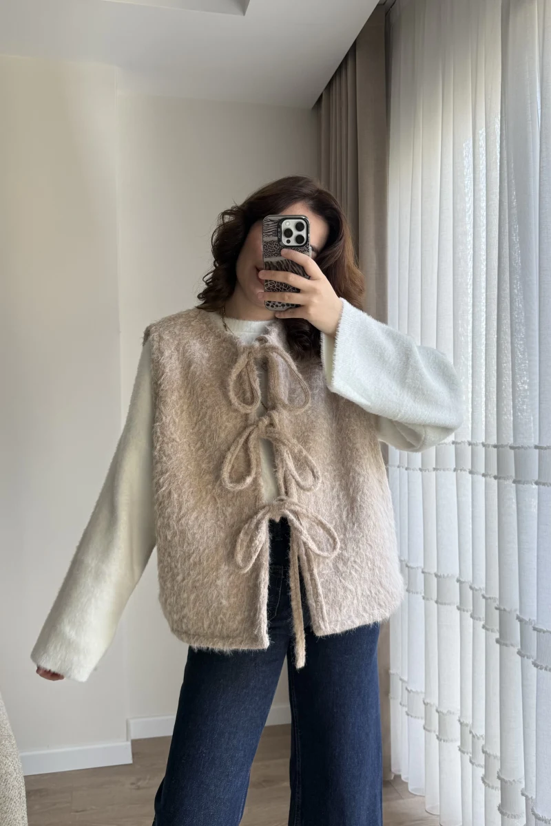 Sakallı Astarlı Tasarım Krem Yelek