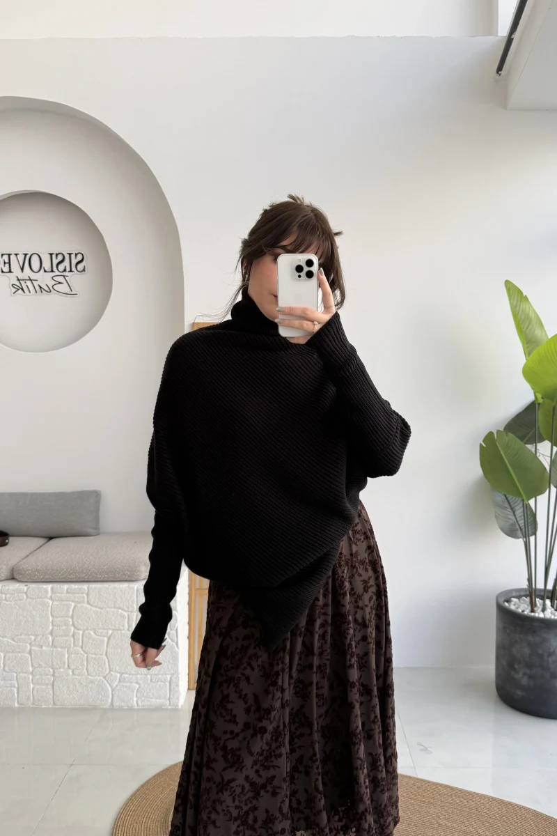 Shirley Asimetrik Kesim Boğazlı Triko Panço - Siyah