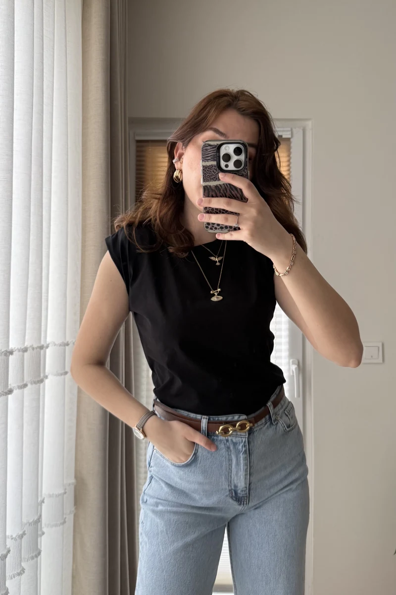 Sıfır Kol Vatkalı T-Shirt Siyah