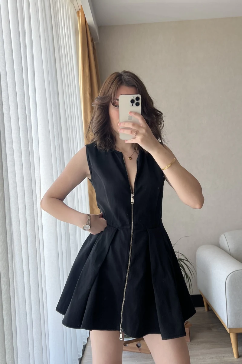 Siyah Fermuarlı Elbise