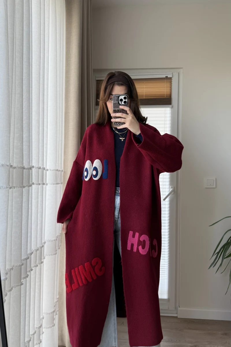 Slogan Nakışlı Detaylı Uzun Hırka Bordo