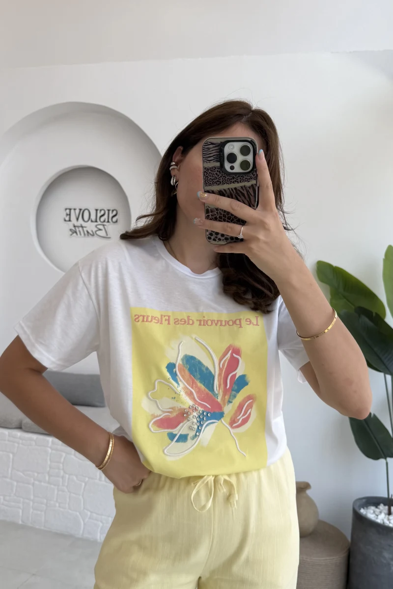 Taş İşlemeli Çiçekli T-shirt - Sarı