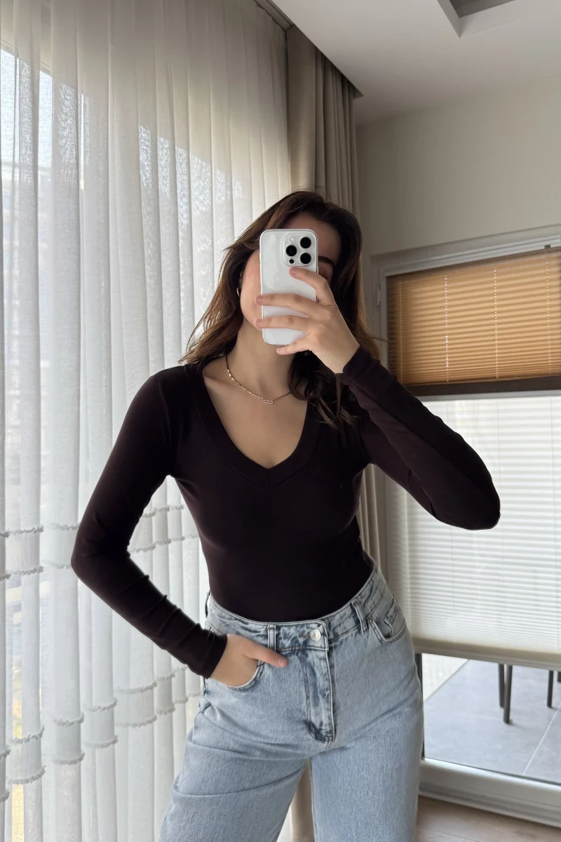 V Yaka Oys Acı Kahve