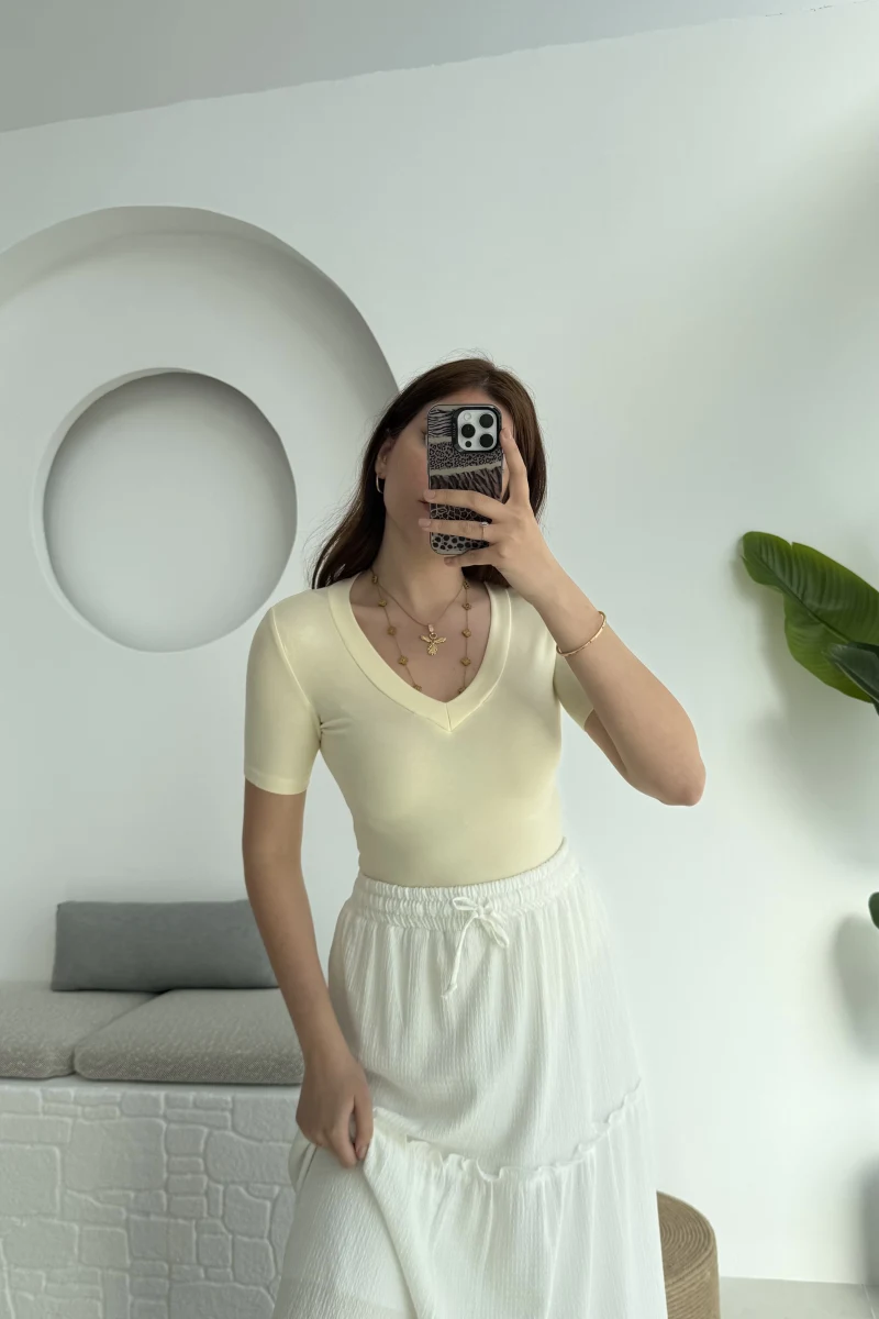 V Yaka Oys Sarı T-Shirt