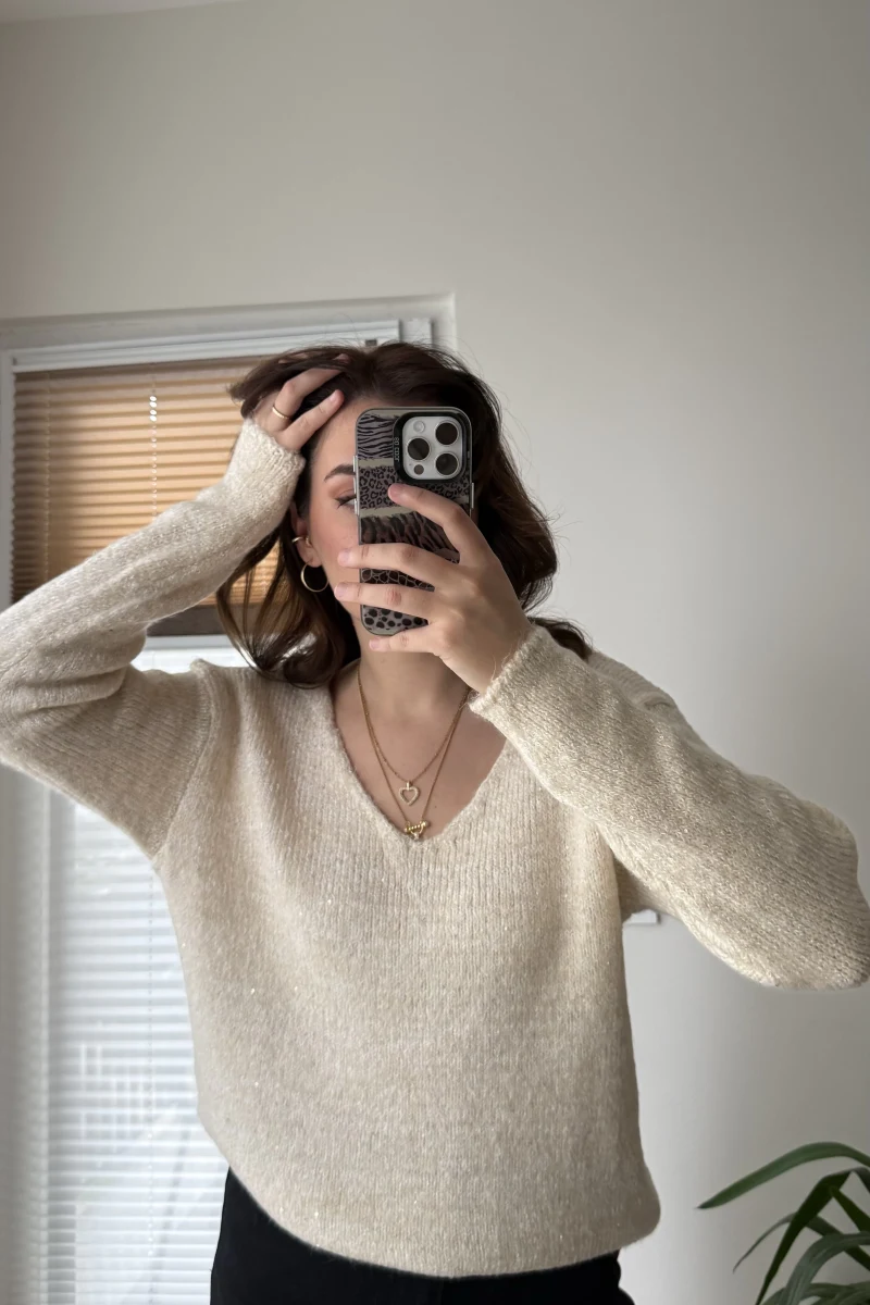 V Yaka Payetli Bej Kazak