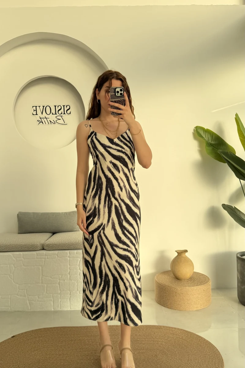 V Yaka Saten Elbise - 3283