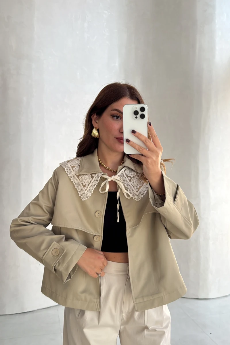 Valentina Dantel Yaka Kısa Trençkot - Bej - Kod: 7776