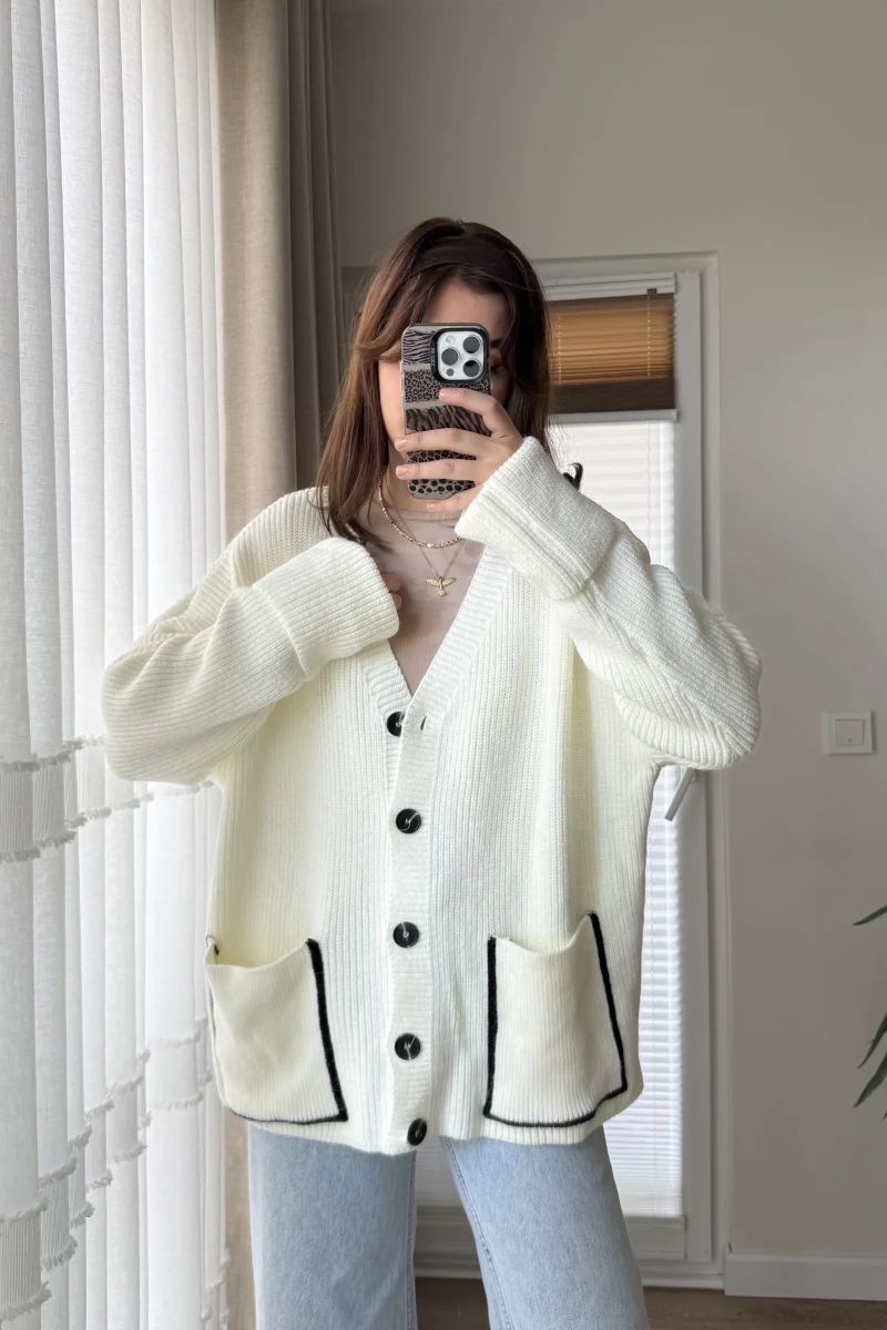 Vintage Düğmeli Cepli Hırka Ekru