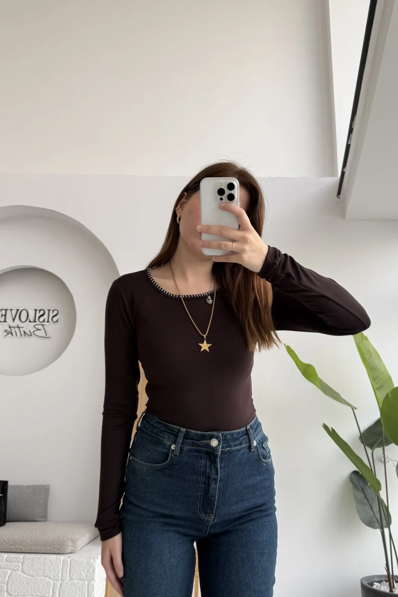 Yaka Detaylı Uzun Kol Body - Acı Kahve