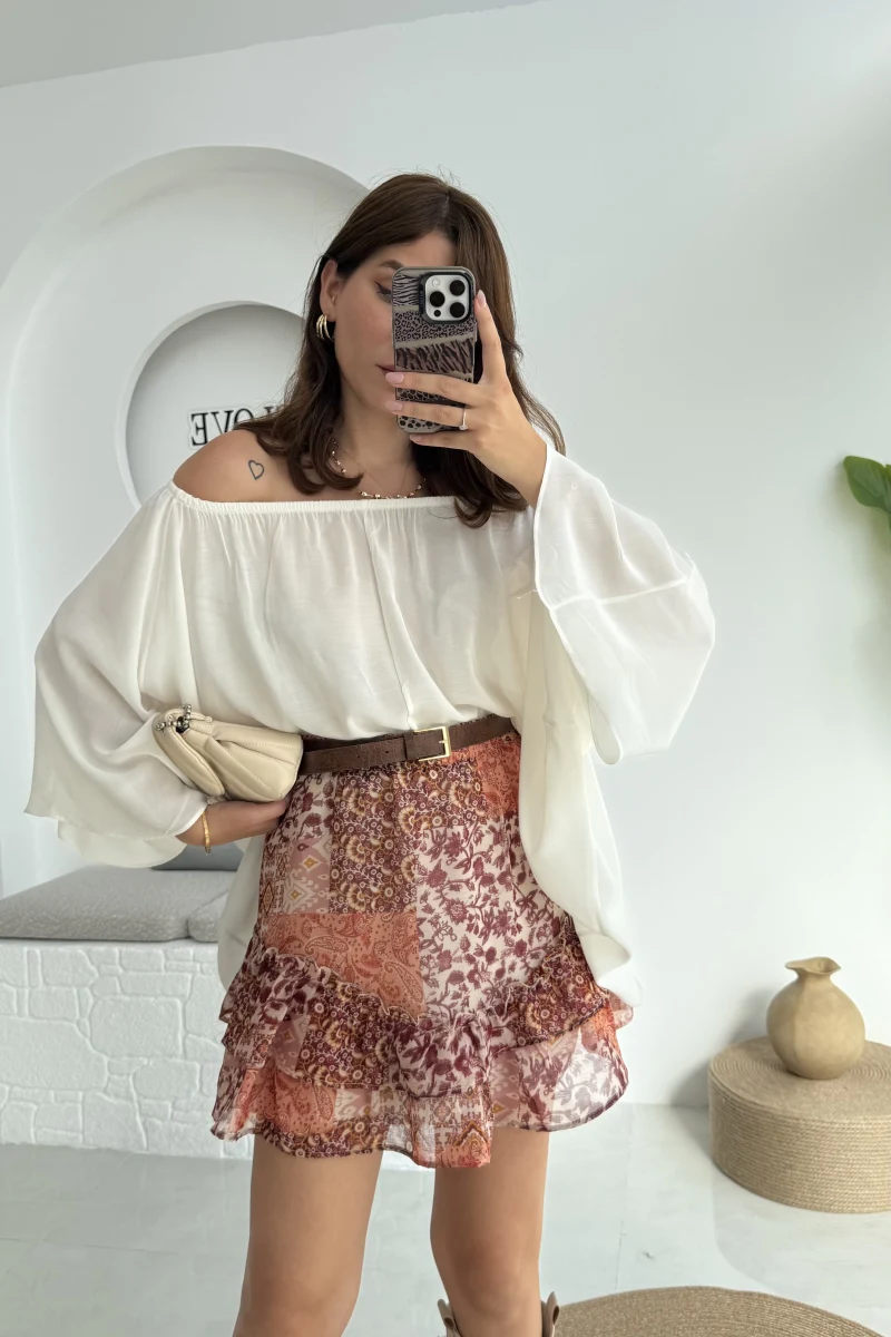 Yakası Lastikli Yarasa Kol Bluz - Beyaz - 4978