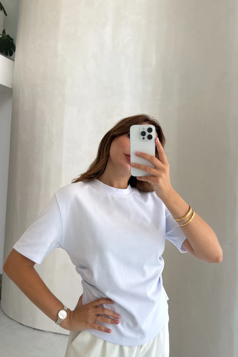Yanı Pileli Arkası Yırtmaçlı Bluz - Beyaz - Kod: 4559