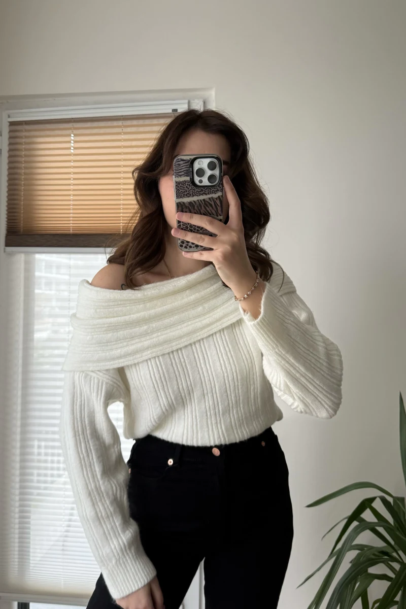 Yves Kayık Yaka Kazak Kırık Beyaz