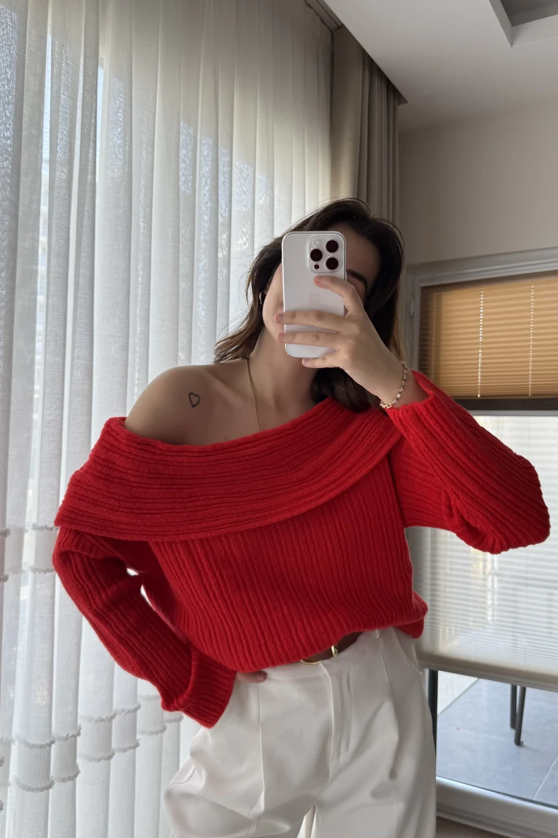 Yves Kayık Yaka Kazak Kırmızı