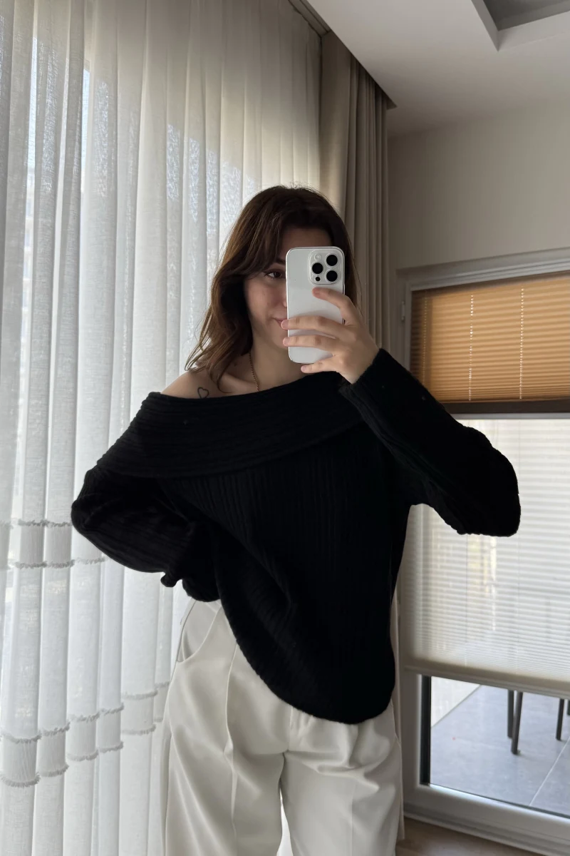 Yves Kayık Yaka Kazak Siyah