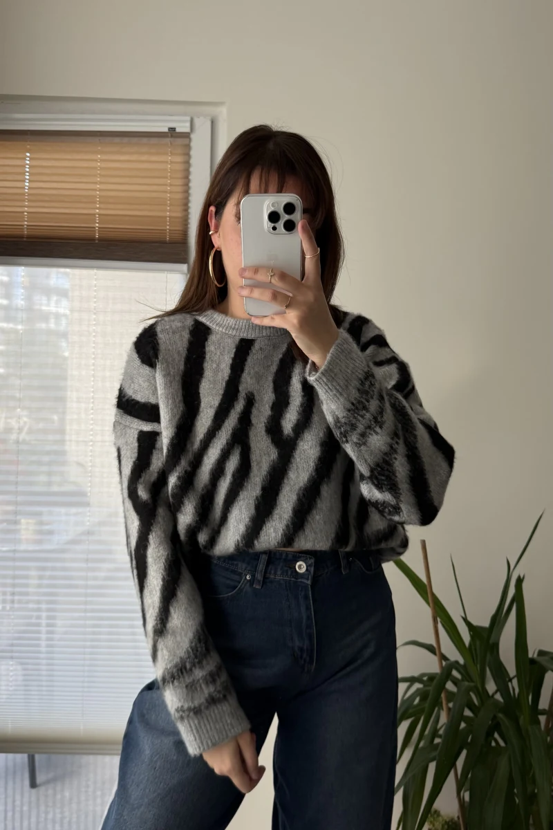 Zebra Desen Kalın Triko Kazak Siyah