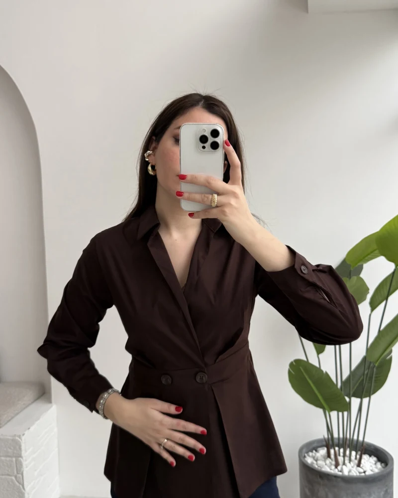 Coquette Pile Detay Düğmeli Kısa Bluz - Acı Kahve - Kod: 5426