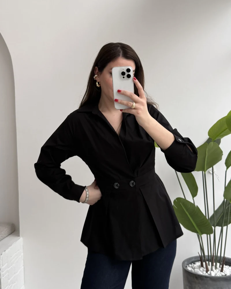 Coquette Pile Detay Düğmeli Kısa Bluz - Siyah - Kod: 5426