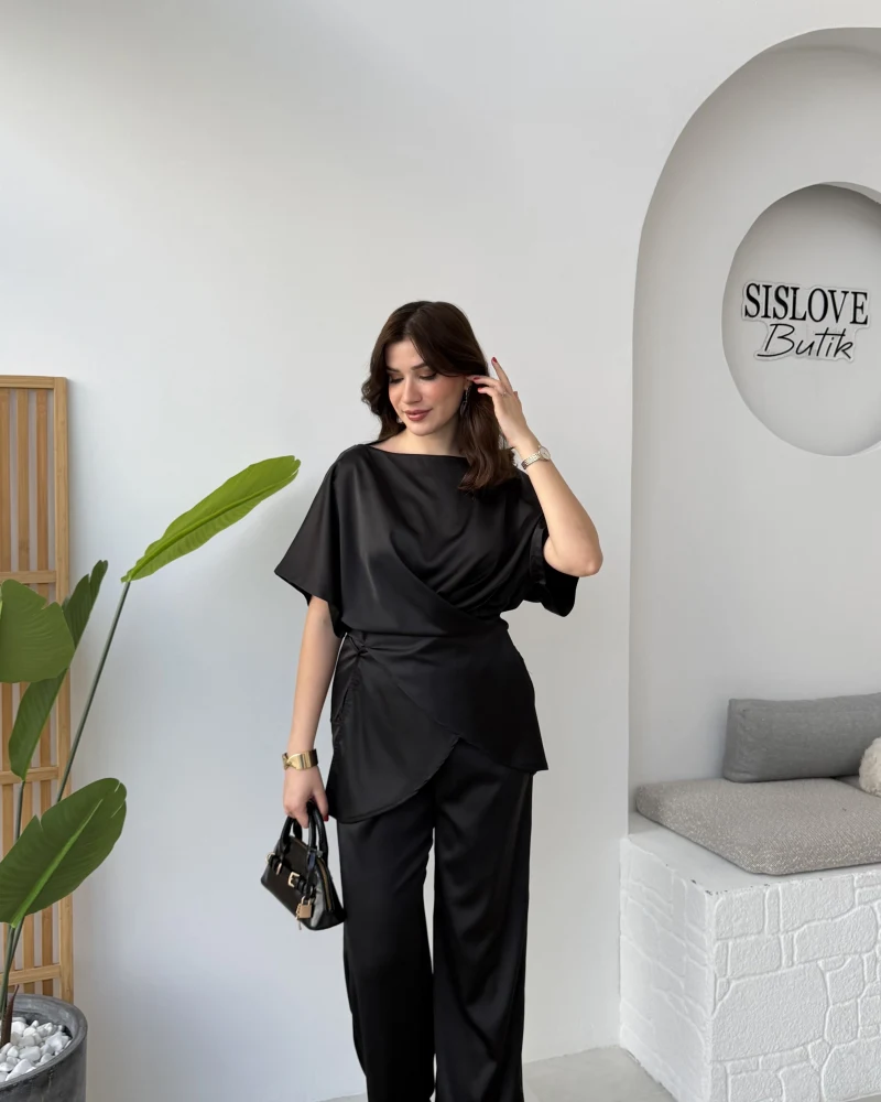 Elodia Kısa Kol Bağlamalı Saten Takım - Siyah