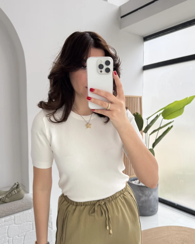 Dilvin Bisiklet Yaka Kısa Kol Triko Bluz - Ekru - Kod: 10779