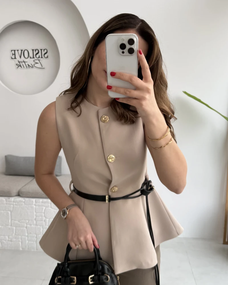 Kemer Detay Gold Düğmeli Yelek - Taş - Kod: 9682