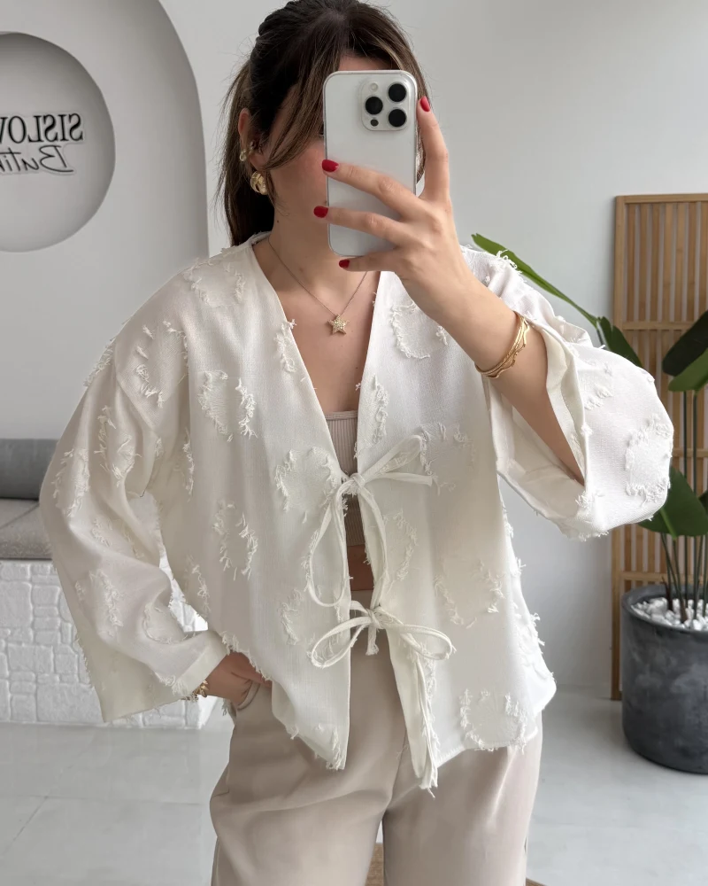 Püskül Detay Bağlamalı Kimono - Beyaz - Kod: 7012