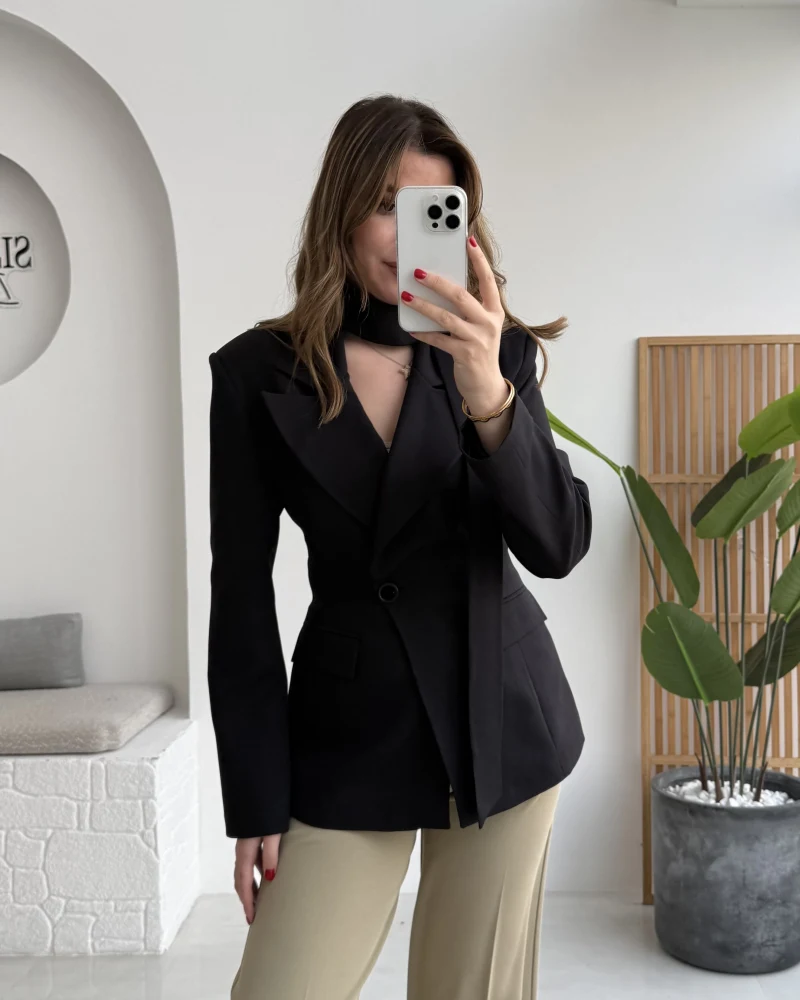 Lucy Fularlı Bele Oturan Blazer Ceket - Siyah