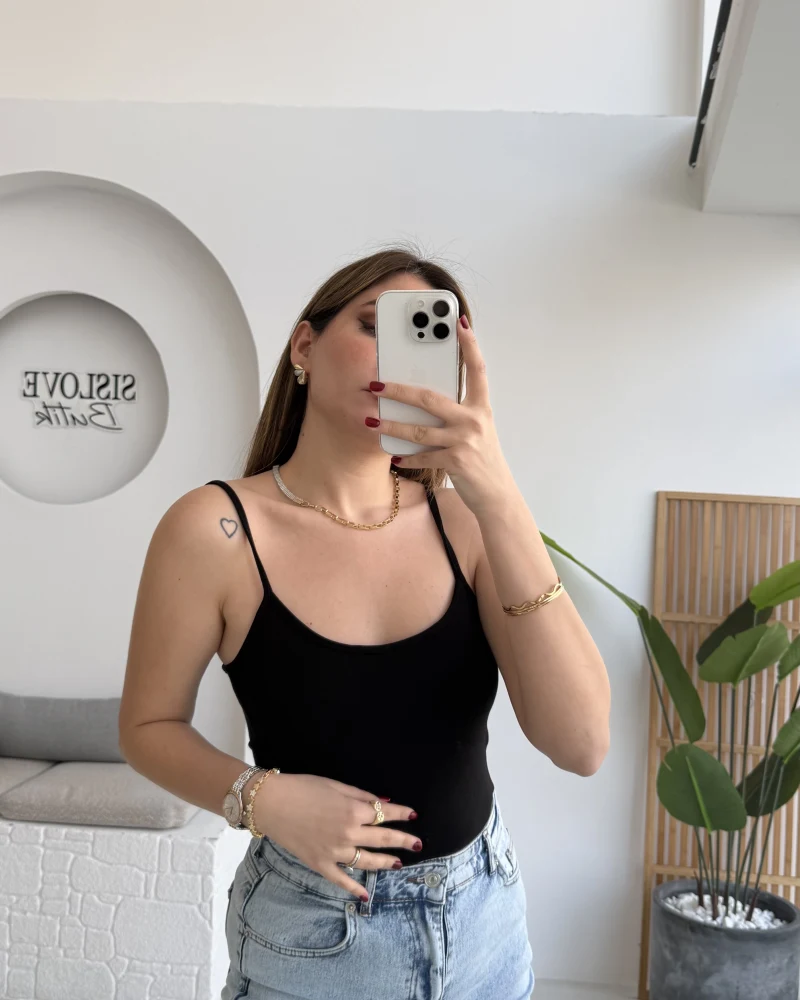 Uzun Göğüs Pedli İnce Askılı Body - Siyah