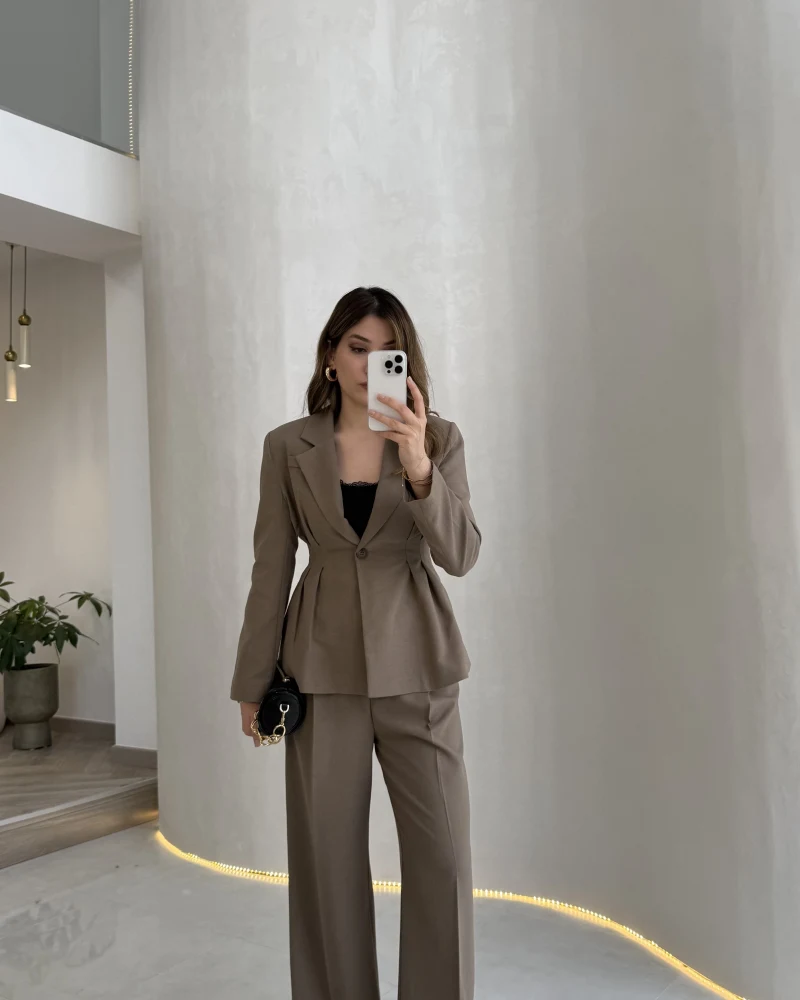 Charlotte Pilili Bele Oturan Takım - Haki - Kod: 8884