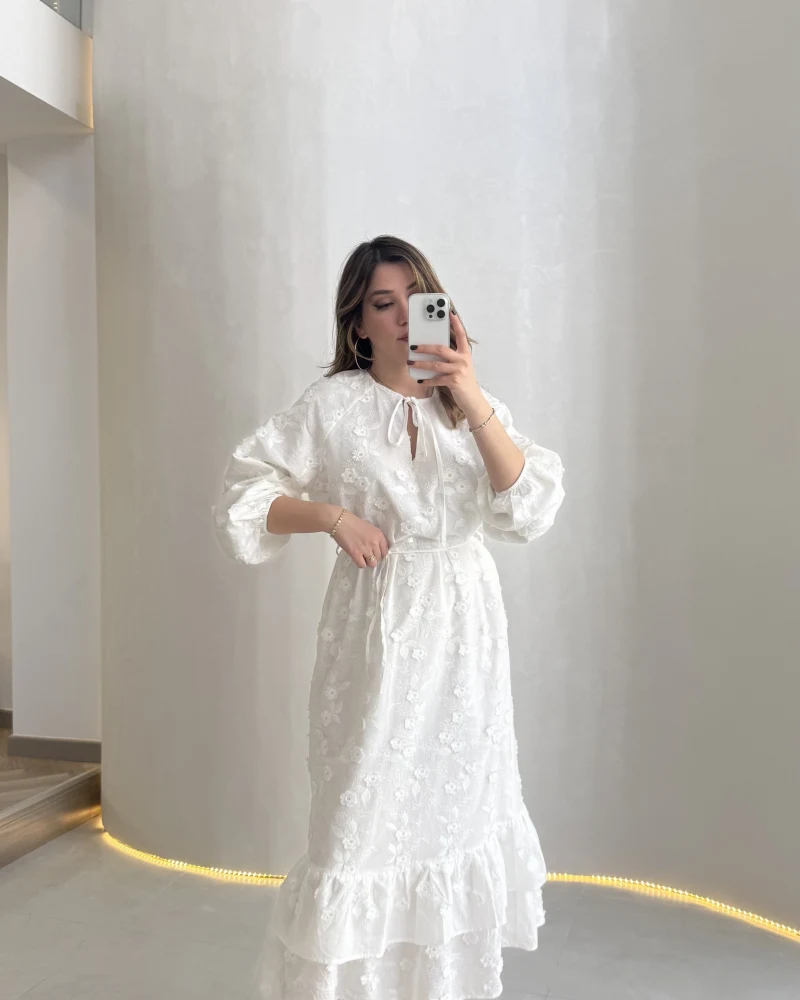 Çiçek Nakış Detaylı Bağcıklı Astarlı Elbise - Ekru - Kod: 8100