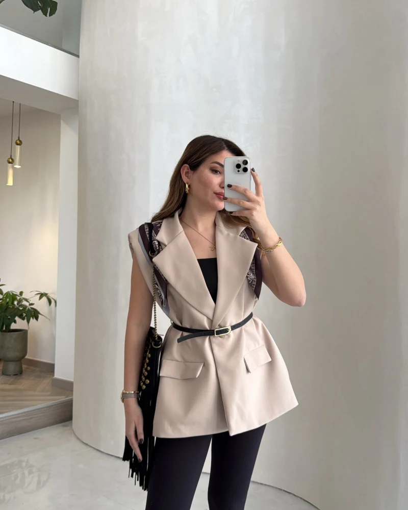 Sapphire Fular Detaylı Vatkalı Kemerli Yelek - Taş - Kod: 7708