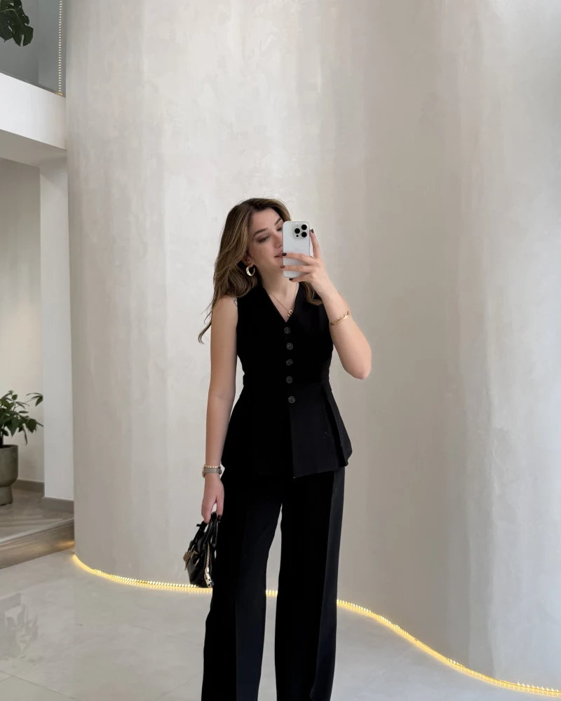 Lumiere Bele Oturan Sıfır Kol Düğmeli Takım - Siyah - Kod: 9041