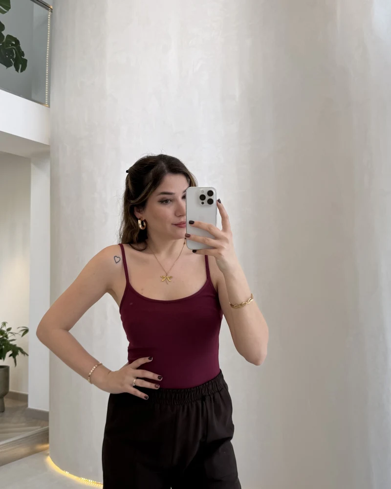 Uzun Göğüs Pedli İnce Askılı Body - Bordo
