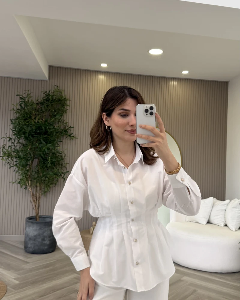 Taş Düğme Detaylı Beli Pileli Gömlek - Beyaz - Kod: 2247