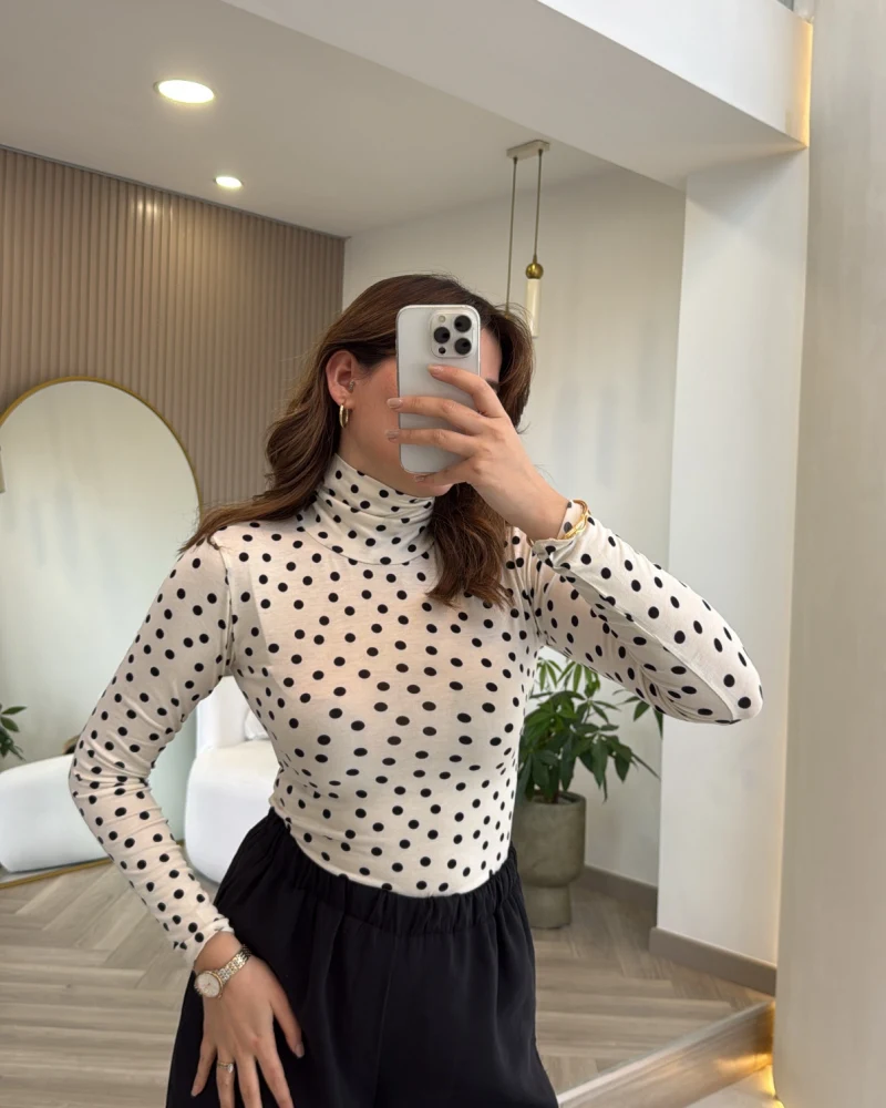 Boğazlı Puantiyeli Bluz - Ekru