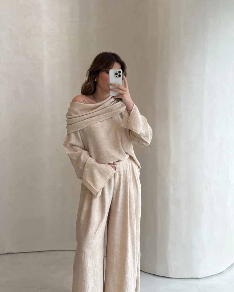 Madonna Yaka Bluz Geniş Paça Pantolon Takım - Taş - Kod: 0957