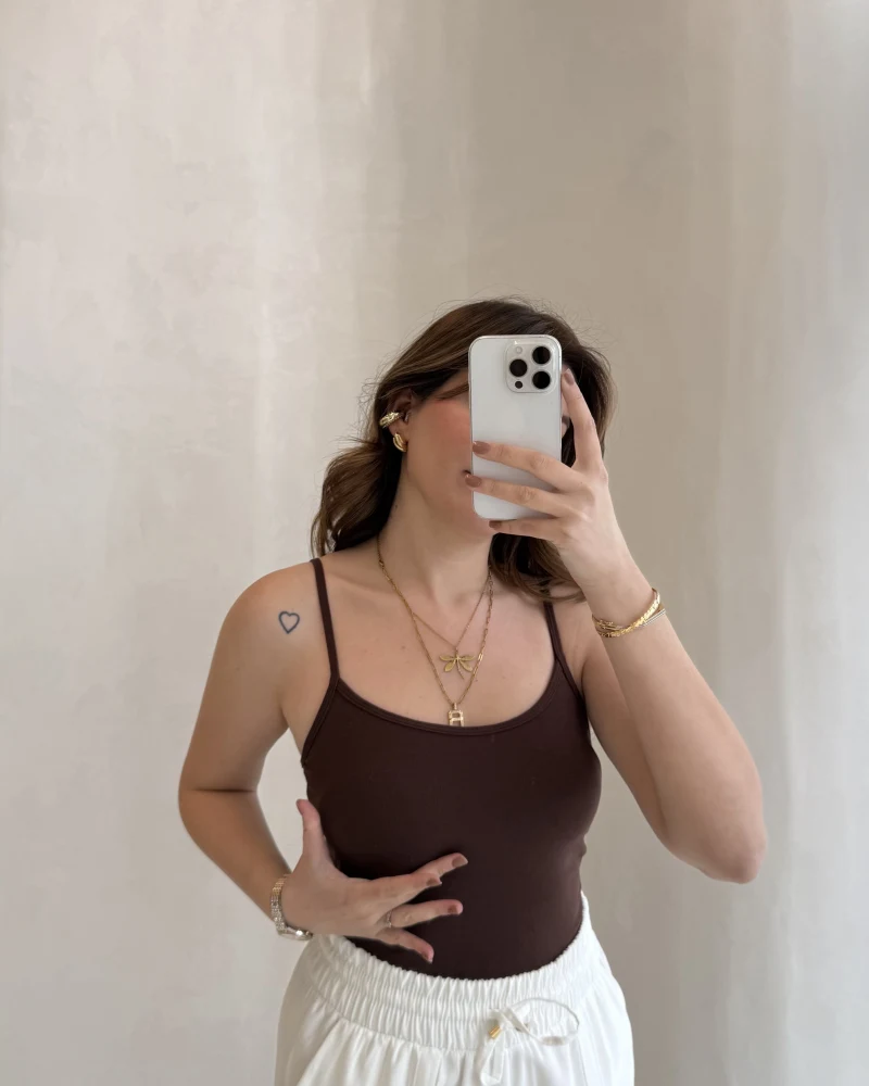 Uzun Göğüs Pedli İnce Askılı Body - Kahverengi