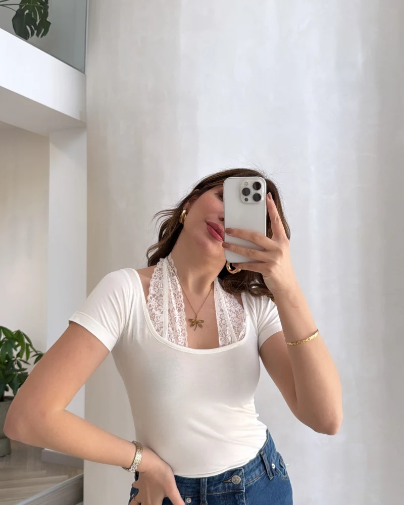 Dantel Boyundan Geçmeli Bluz - Ekru - Kod: 8570