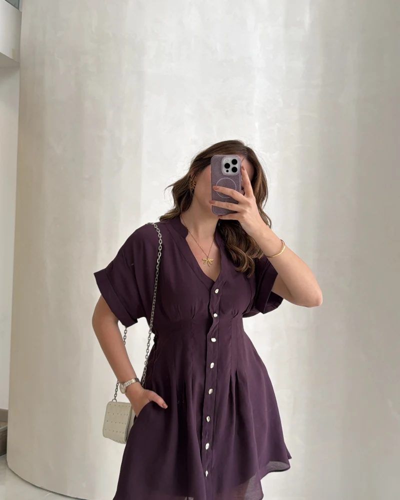 Bele Oturan Kuşaklı V Yaka Düğmeli Mini Elbise - Mürdüm - Kod: 3080