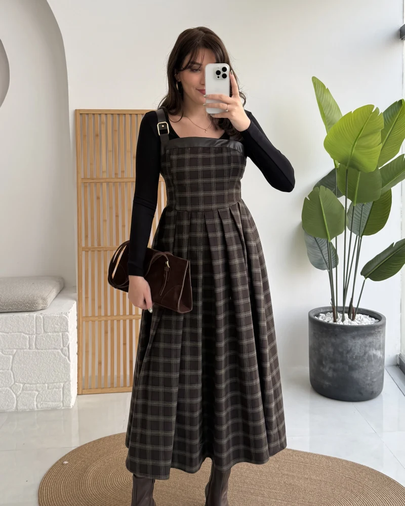 Acı Kahve Deri Askılı Ekose Desenli Elbise