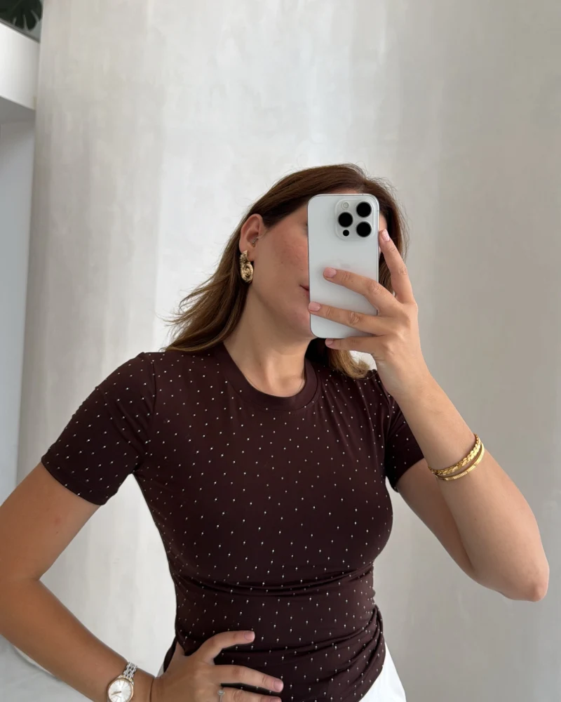 Bisiklet Yaka Taşlı T-shirt - Kahve - Kod: 1598