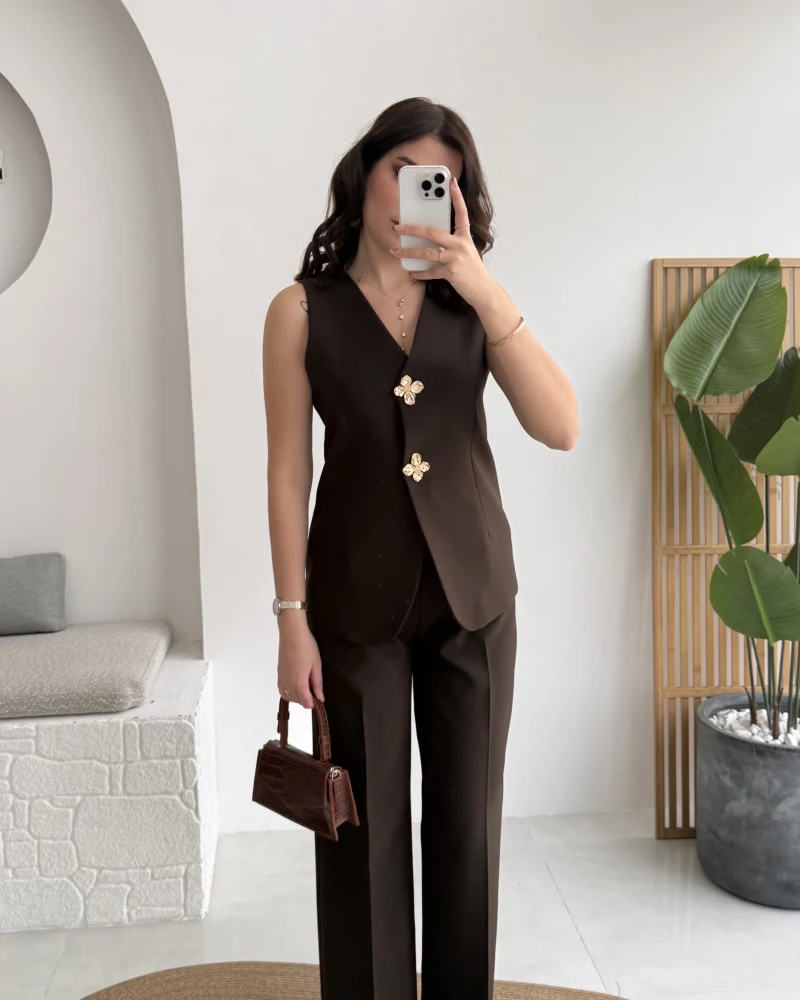 Çiçek Düğmeli Yelek Takım - Acı Kahve - Kod: 8888