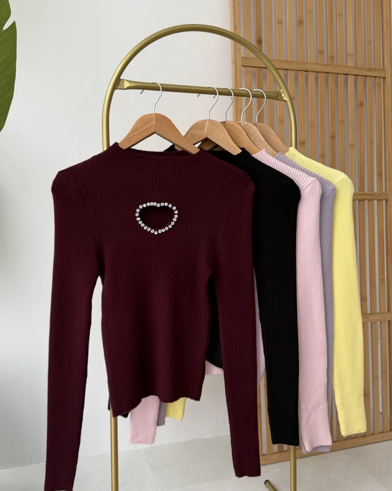 Dekolteli Kalp Detay Taşlı Triko Body - Bordo - Kod: 4810