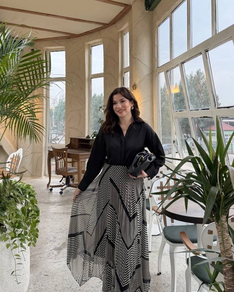 Diana Çizgili Asimetrik Kesim Şifon Etek - Siyah - Kod: 3373