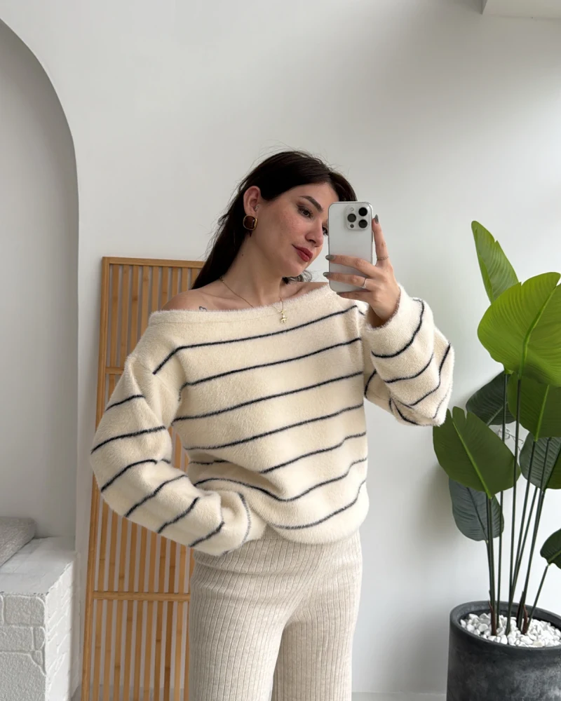 Edwin Kayık Yaka Yumoş Çizgili Kazak - Ekru