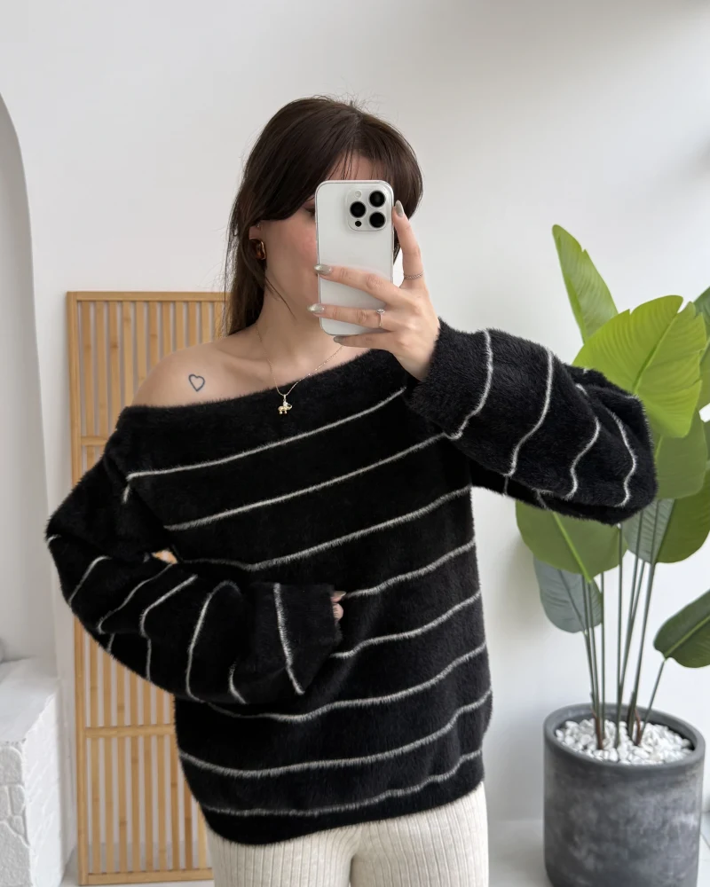 Edwin Kayık Yaka Yumoş Çizgili Kazak - Siyah