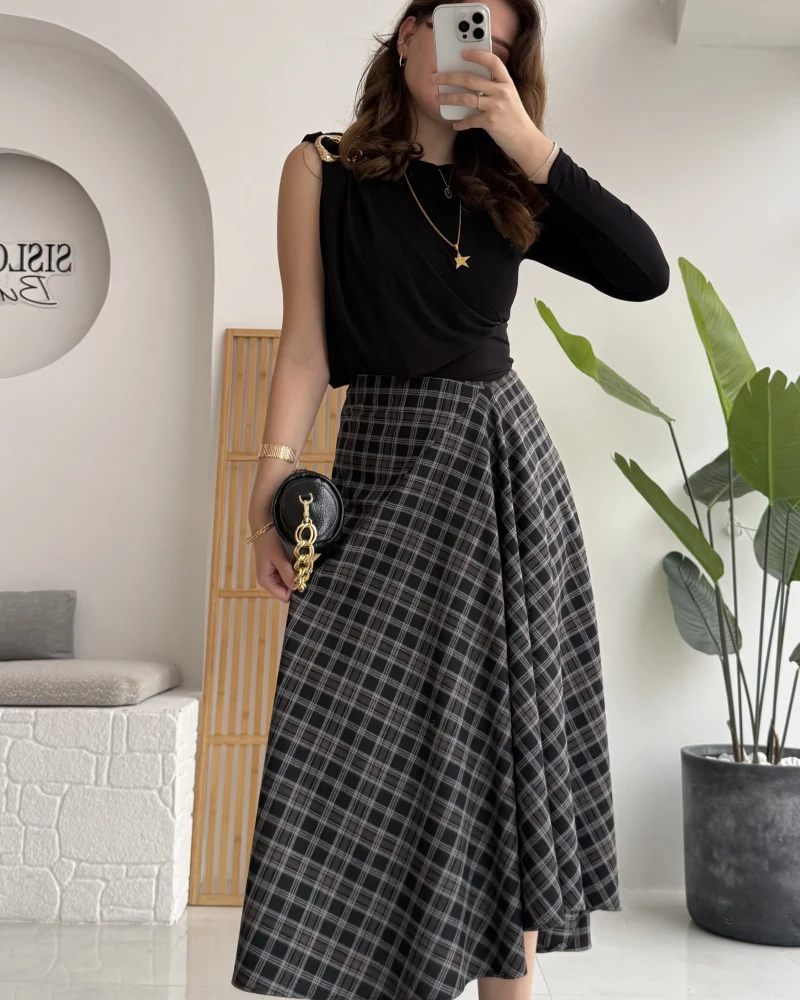 Eliza Asimetrik Kesim Ekose Desenli Etek - Siyah