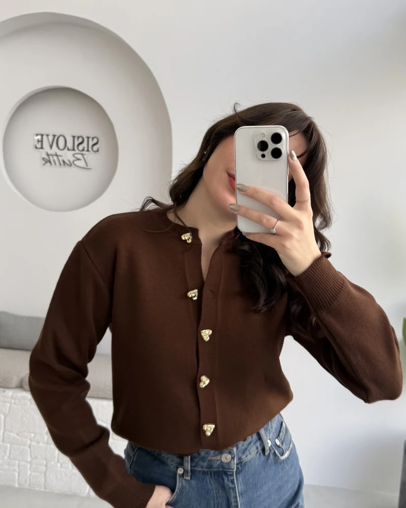 Merly Kalp Düğmeli Triko Hırka - Kahverengi