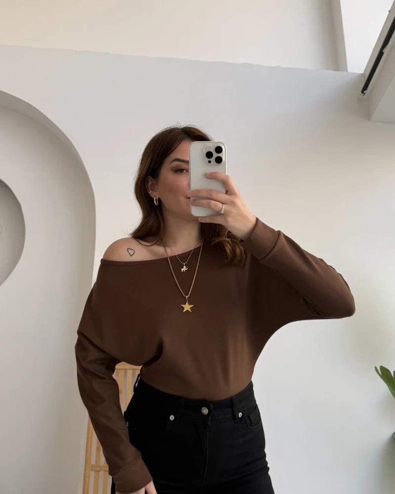 Moira Kayık Yaka Yarasa Kol Bluz - Kahverengi